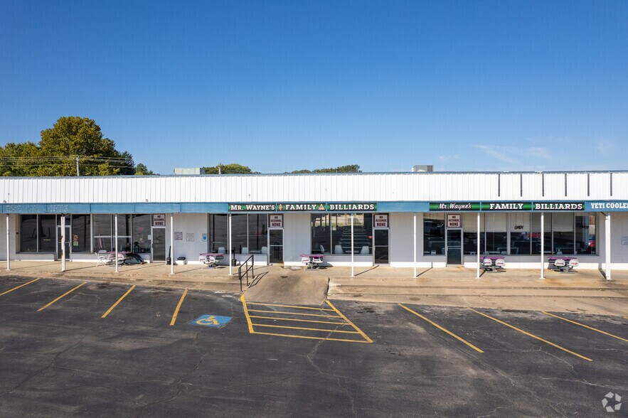 More Photos Of 2000 Cherokee Ave, Sallisaw Unknown For Lease