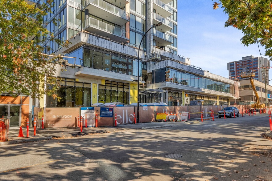 More Photos Of 132 15th St W, North Vancouver Apartments For Sale