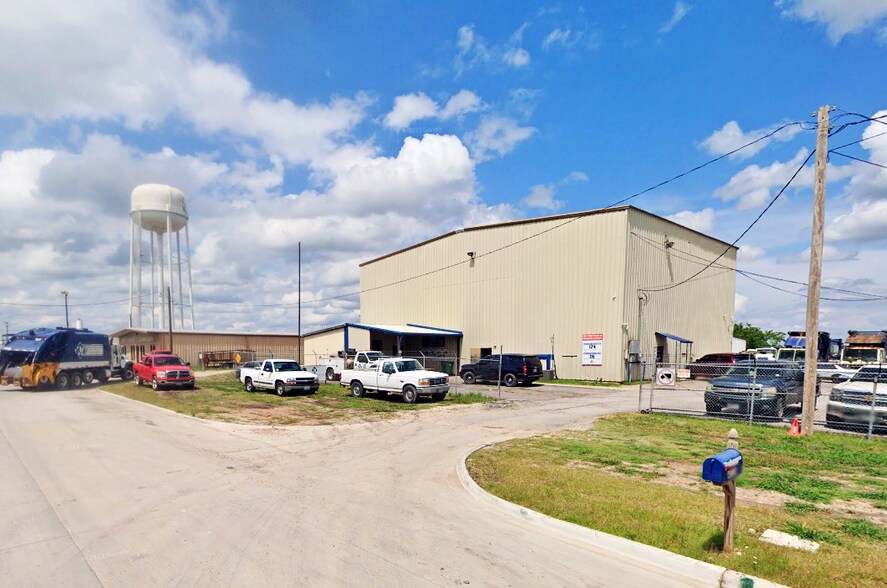 More Photos Of 4618 Ed Rutherford Rd, Greenville Industrial For Lease