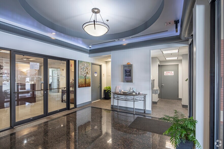 More Photos Of 10 N Jefferson St, Frederick Office For Lease