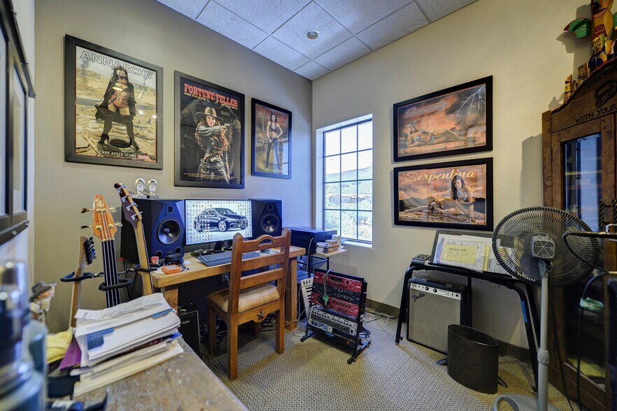More Photos Of 6195 E Cave Creek Rd, Cave Creek Storefront Retail Office For Sale