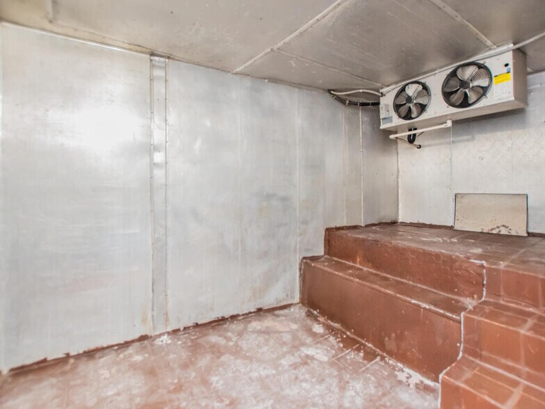 More Photos Of 621 S Broadway, Yonkers Restaurant For Sale