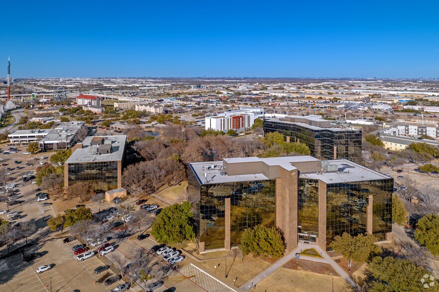 More Photos Of 600 Six Flags Dr, Arlington Office For Lease