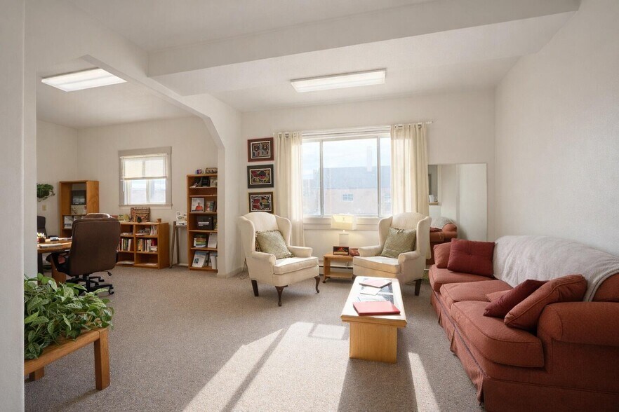 More Photos Of 125 E 5th St, Walsenburg Office For Sale