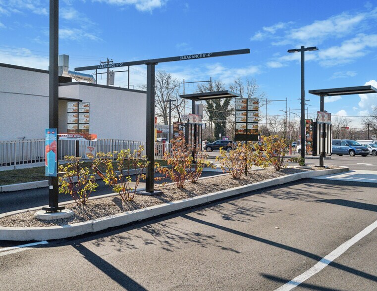 More Photos Of 399 Bristol Pike, Croydon Freestanding For Sale