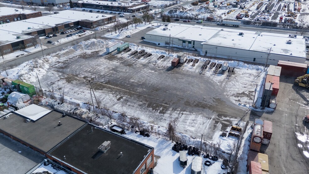 More Photos Of 124 Av Labrosse, Pointe-claire Land For Lease