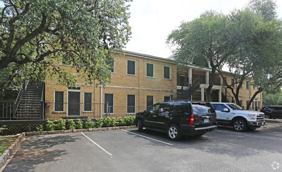 More Photos Of 1000 Westbank Dr, Austin Unknown For Lease