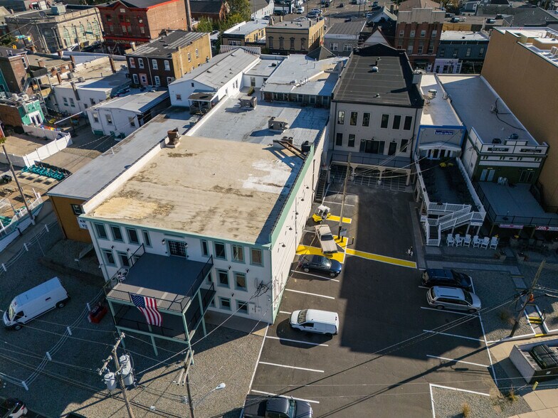 More Photos Of 17 W Front St, Keyport General Retail For Lease