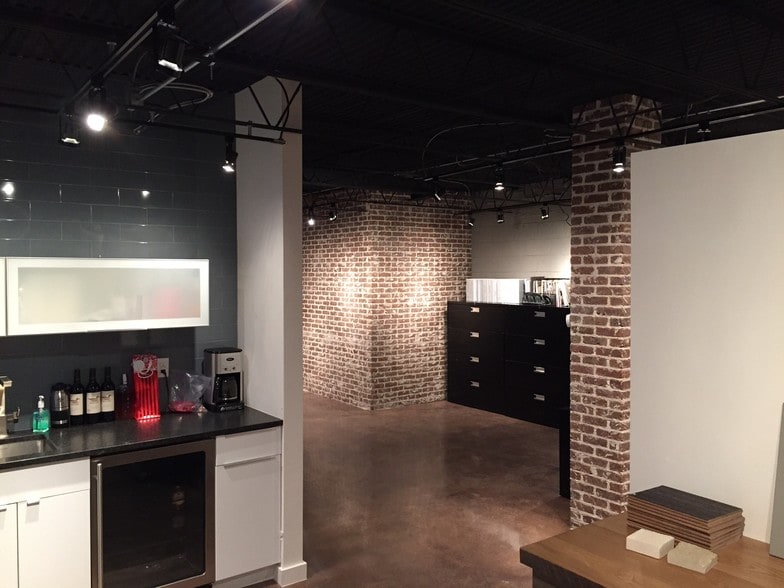 More Photos Of 3141-3149 S Broadway, Englewood Storefront Retail Office For Lease