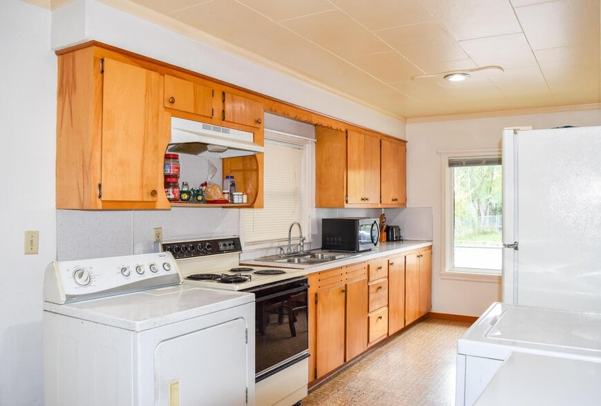 More Photos Of 414 Buchanan St SW, Ronan Apartments For Sale
