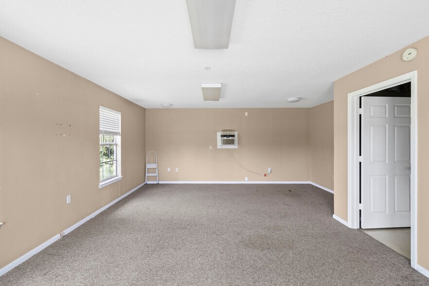 More Photos Of 14815 Freeway Service Road, Conroe Land For Lease