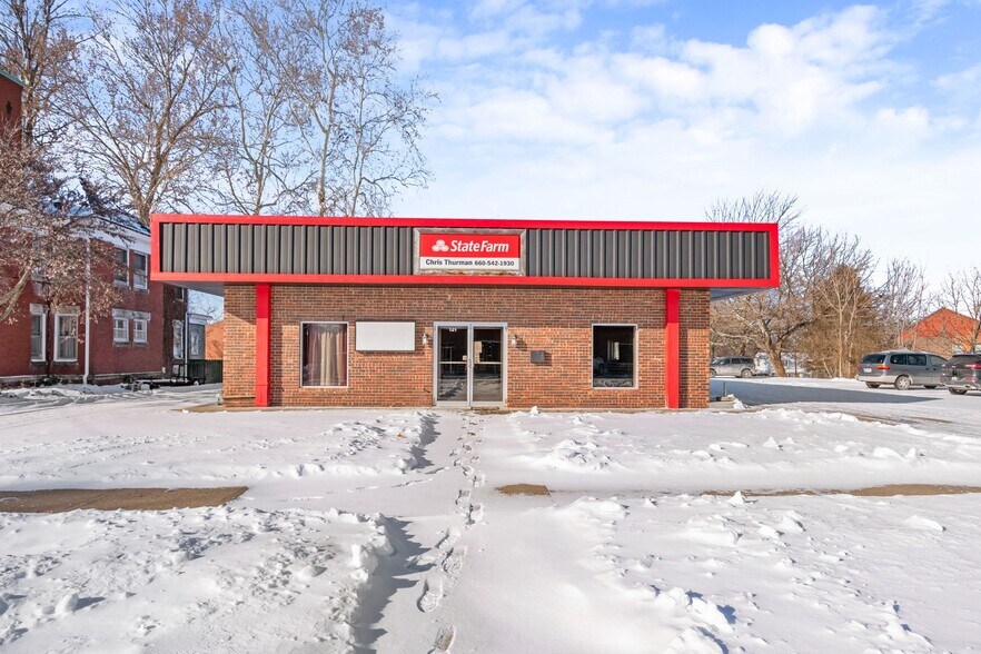 More Photos Of 121 N Folger St, Carrollton Office For Sale