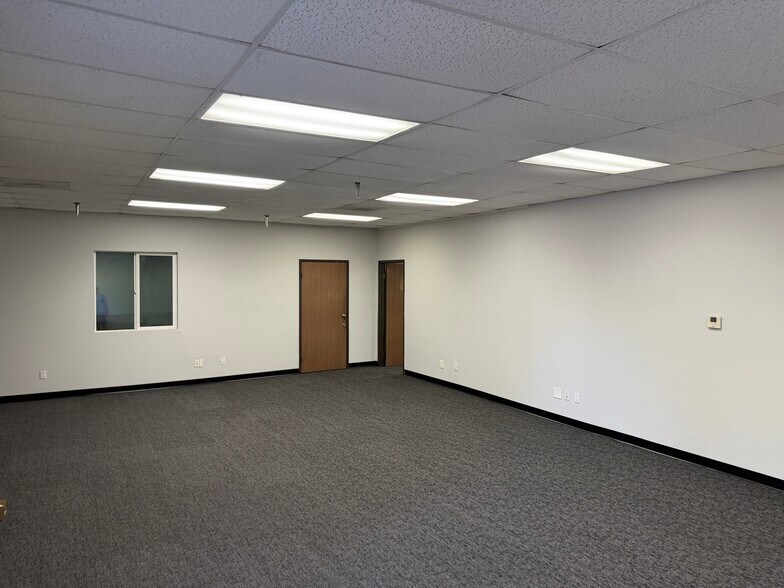 More Photos Of 16417-16441 Berwyn Rd, Cerritos Warehouse For Lease