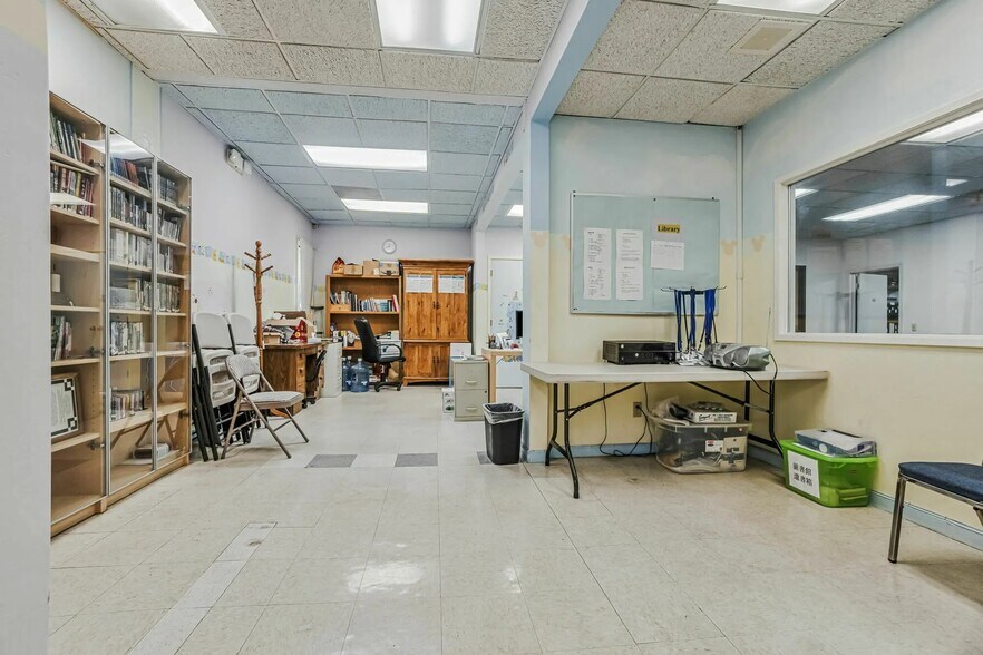 More Photos Of 4110-4118 Judah St, San Francisco Religious Facility For Lease