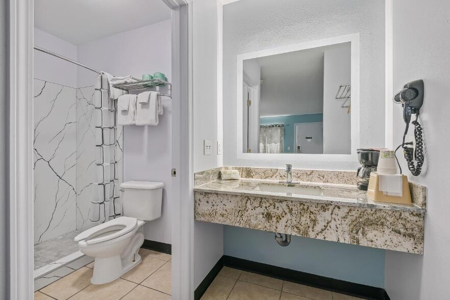 More Photos Of 1589 Highway 98 W, Carrabelle Hotel For Sale