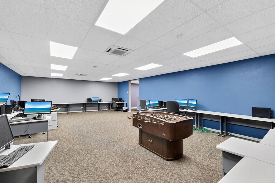 More Photos Of 80 S Mccall Rd, Englewood Office For Sale