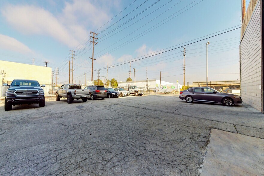More Photos Of 3400-3470 Randolph St, Huntington Park Warehouse For Lease