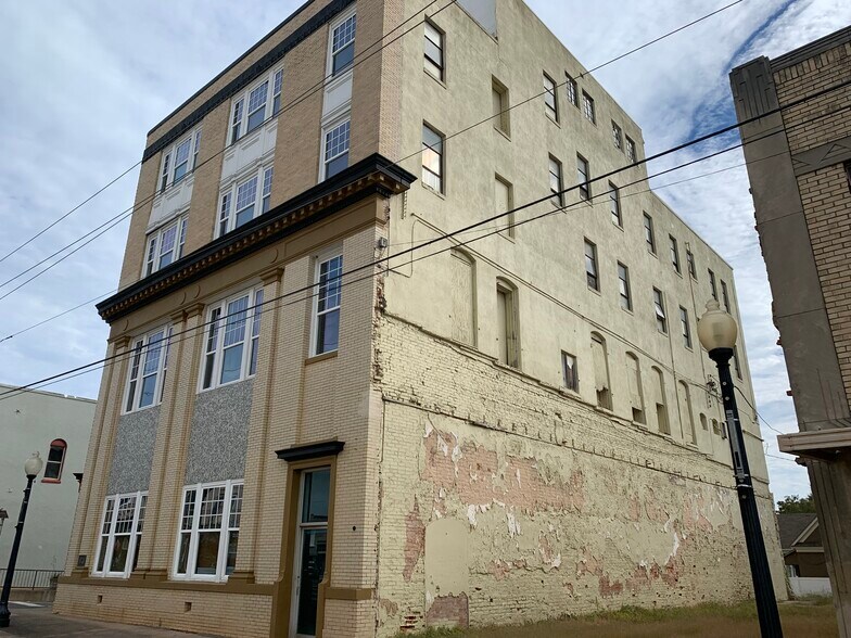 More Photos Of 202 E Main St, Henderson Loft Creative Space For Sale