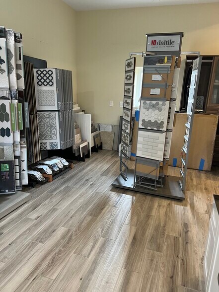 More Photos Of 138 N County Line Rd, Jackson Office For Sale