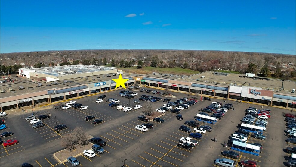 More Photos Of 26300-26650 Ford Rd, Dearborn Heights Unknown For Lease