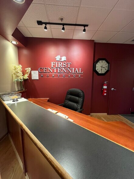 More Photos Of 1500 Eisenhower Ln, Lisle Office For Sale