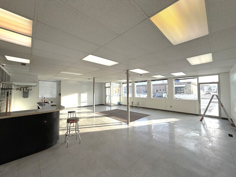 More Photos Of 308-312 41st Ave NE, Calgary Warehouse For Lease