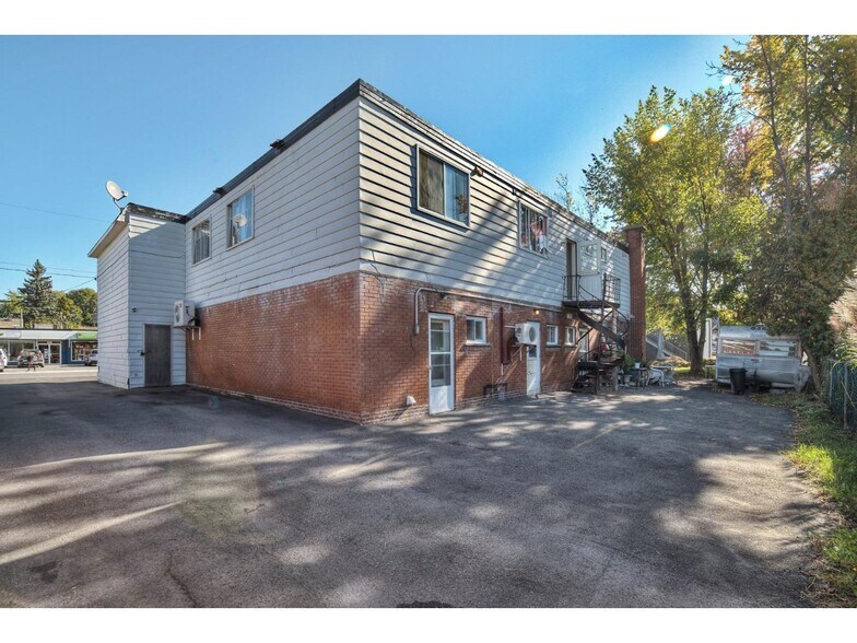 More Photos Of 320-328 Rue De Rouville, Beloeil Apartments For Sale