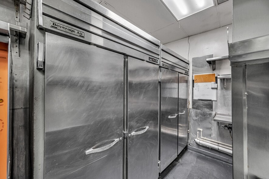 More Photos Of 223 Valencia Ave, Coral Gables Restaurant For Lease