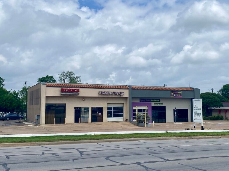 Primary Photo Of 1712-1720 S Valley Mills Dr, Waco Storefront For Sale