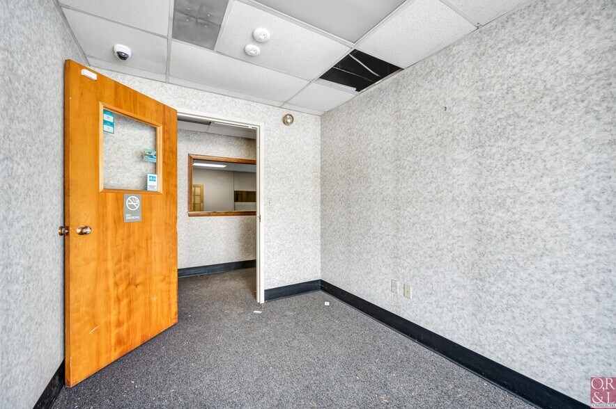 More Photos Of 351 Burnham St, East Hartford Light Manufacturing For Lease