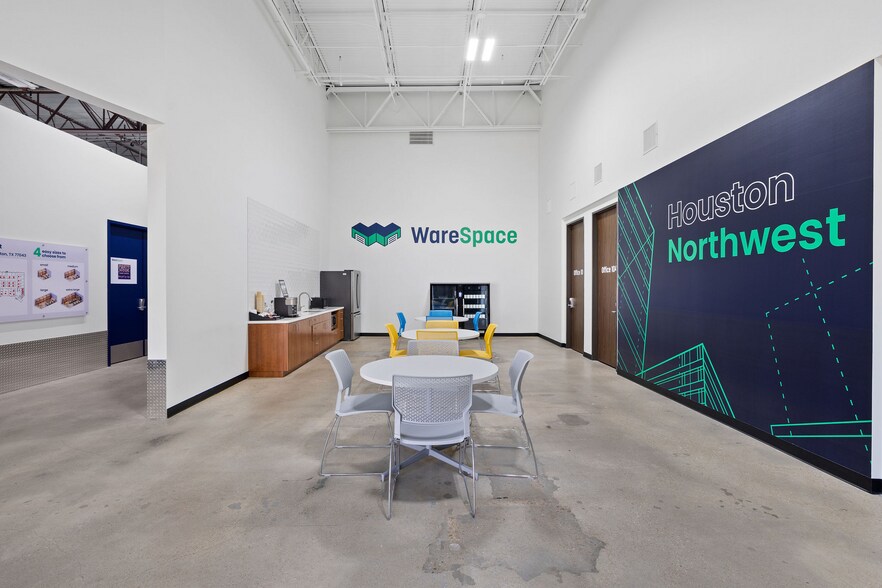 More Photos Of 10795 Hammerly Blvd, Houston Warehouse For Lease