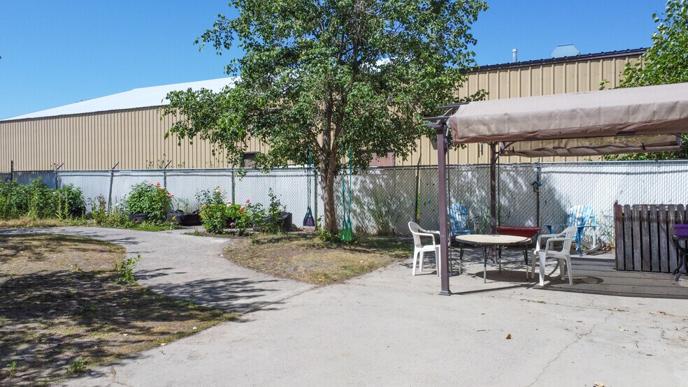 More Photos Of 225 E Palouse River Dr, Moscow Loft Creative Space For Sale