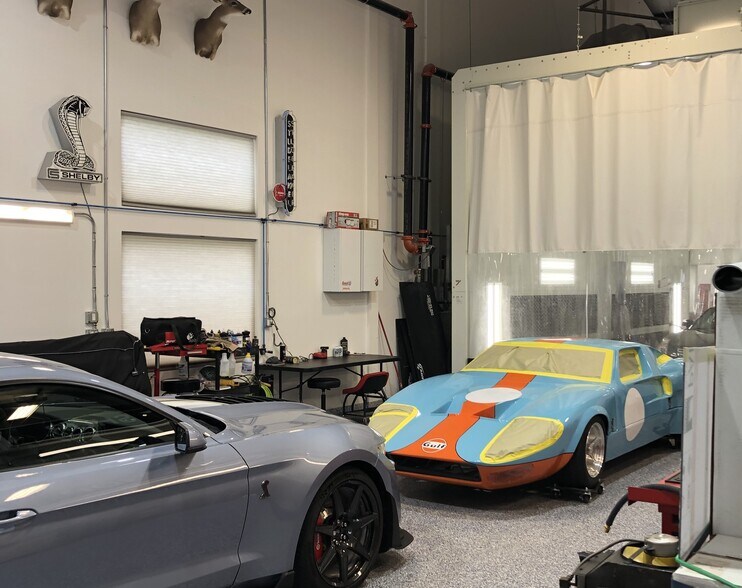 More Photos Of 3939 Tollhouse Dr, Naples Warehouse For Lease