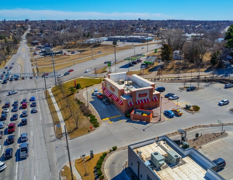 More Photos Of 7201 Military Ave, Omaha Fast Food For Sale