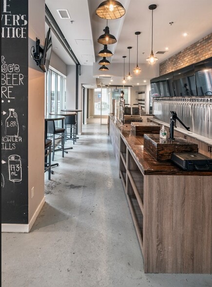 More Photos Of 448 8 Av SE, Calgary Apartments For Lease