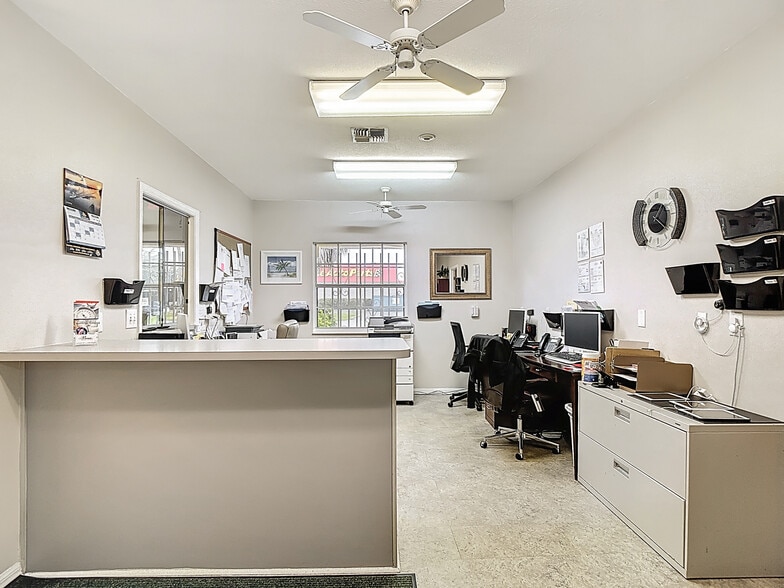 More Photos Of 45 Bryan Ave, LaBelle Medical For Sale