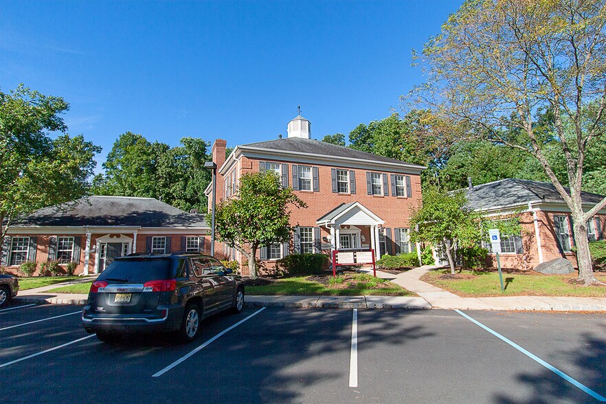 More Photos Of 211 Commons Way, Princeton Unknown For Lease