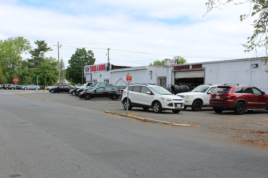 More Photos Of 867 Boston Rd, Springfield Auto Repair For Sale