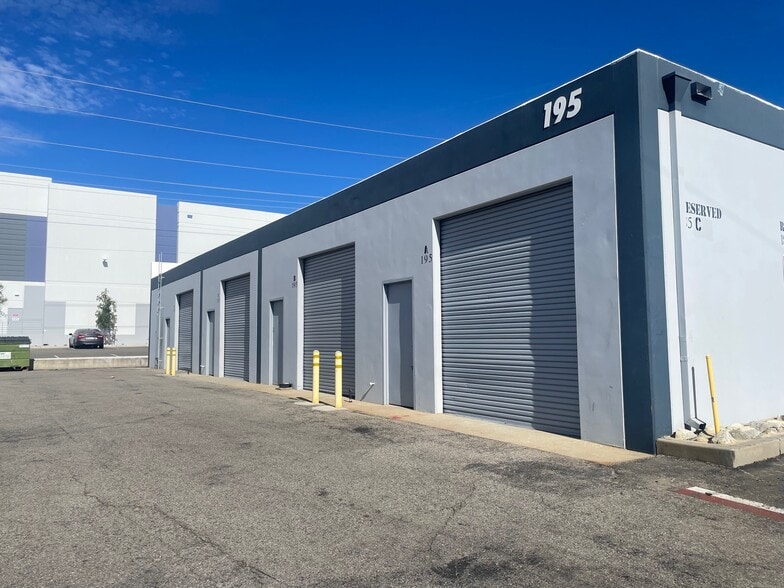 More Photos Of 195 E Easy St, Simi Valley Warehouse For Lease