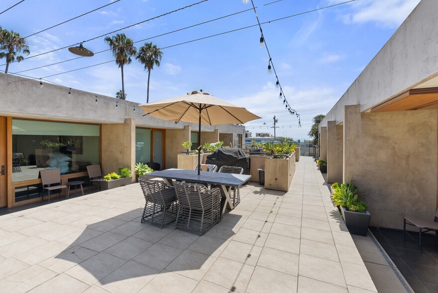 More Photos Of 690-696 S Coast Hwy, Laguna Beach, Laguna Beach Hotel For Sale