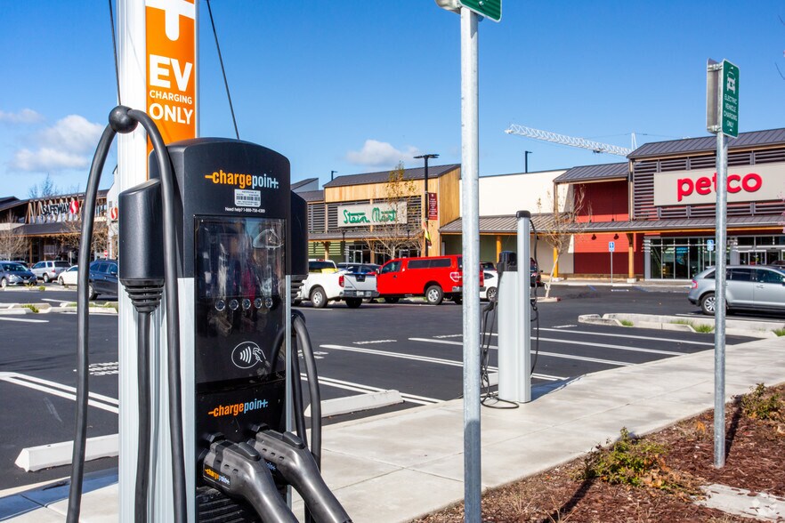 More Photos Of 2800 Ygnacio Valley Rd, Walnut Creek Unknown For Lease