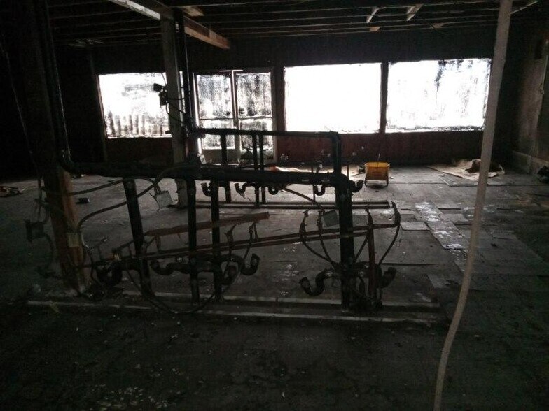 More Photos Of 11807 Main St, Fort Jones Storefront Retail Office For Sale