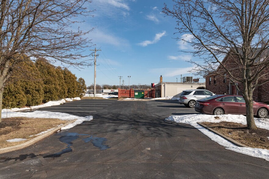 More Photos Of 1130 Vester Ave, Springfield Medical For Lease