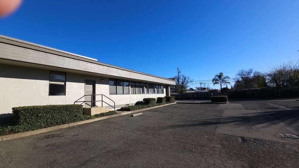 More Photos Of 1313 Travis Blvd, Fairfield Medical For Lease