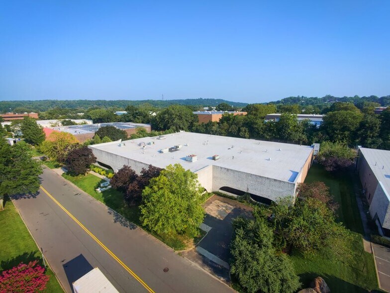 Primary Photo Of 40 Seaview Blvd, Port Washington Flex For Lease