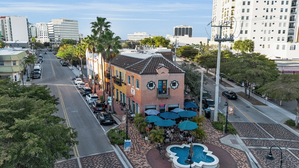 More Photos Of 530-536 S Pineapple Ave, Sarasota Storefront Retail Residential For Sale
