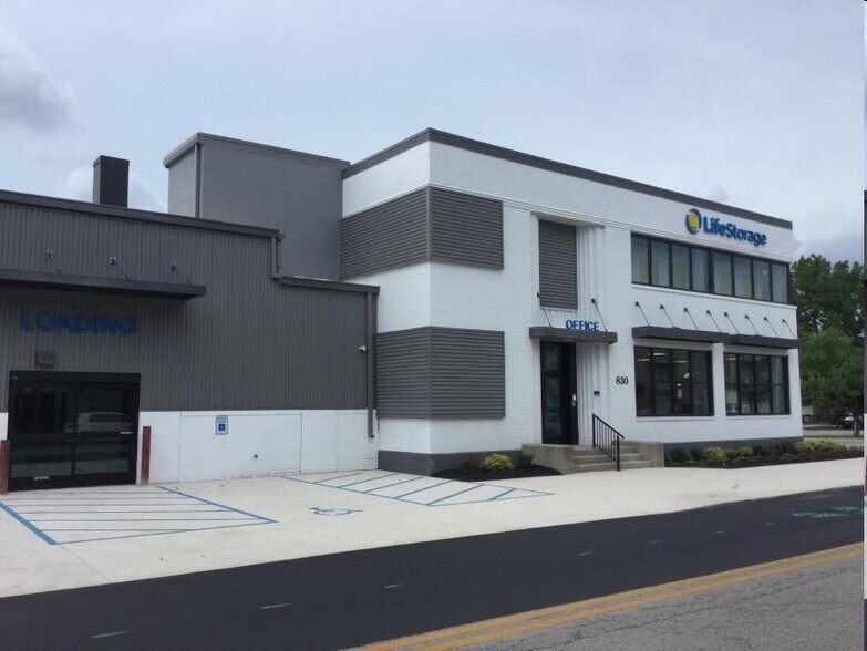 More Photos Of 830 N 6th St, Lafayette Self Storage For Sale