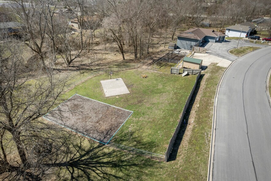 More Photos Of 205 Southbrook Pky, Kearney Daycare Center For Sale