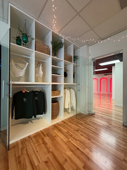 More Photos Of 2020 I St, Sacramento Storefront Retail Office For Lease