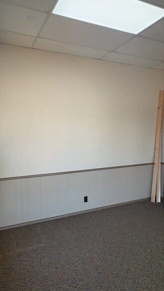 Primary Photo Of 1200 W Henderson St, Cleburne Storefront Retail Office For Lease